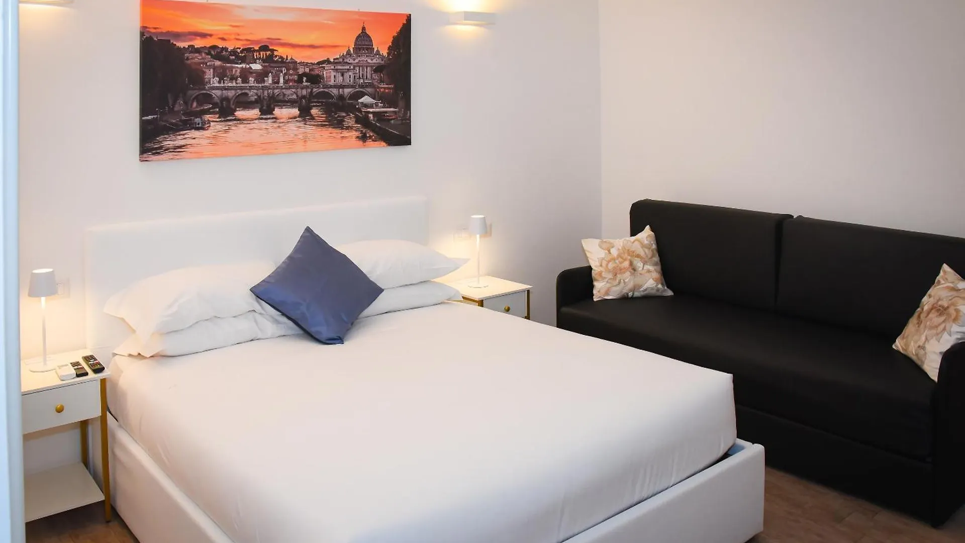 Bq House Colosseum Luxury Rooms 3*, Rome Italy